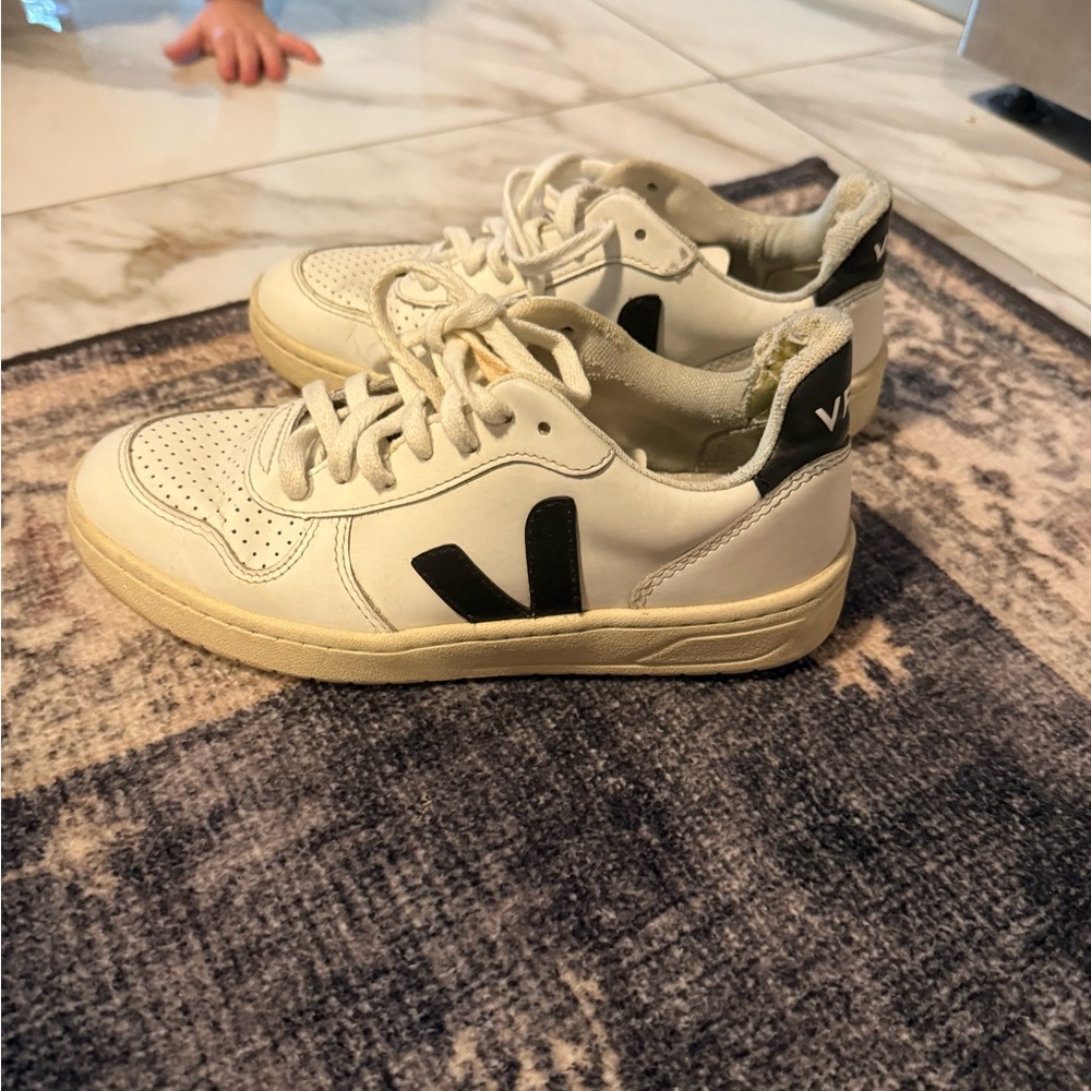 Veja Sneakers